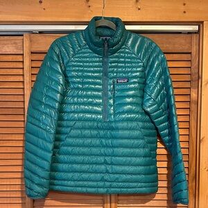 Patagonia Turquoise Quilted Jacket